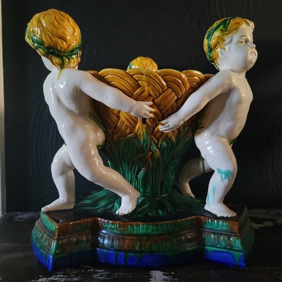 Large Vintage Majolica Bowl With 3 Putti Holding Bowl, Large Ceramic Centerpiece - Picture 3 of 6